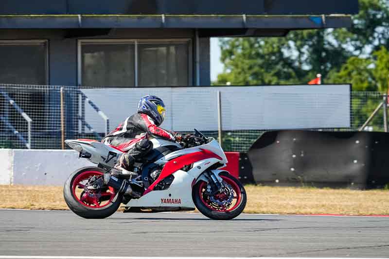 donington no limits trackday;donington park photographs;donington trackday photographs;no limits trackdays;peter wileman photography;trackday digital images;trackday photos